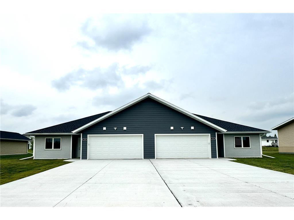 512 Garfield Street SE Warroad MN 56763 6680396 image1