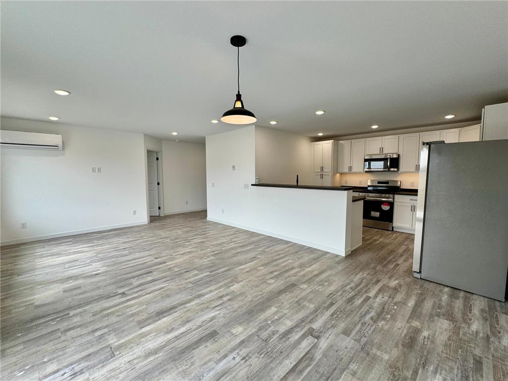 512 Garfield Street SE Warroad MN 56763 6680396 image2