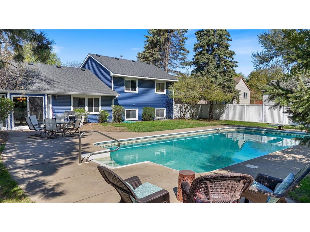 512 Hyde Avenue N Mahtomedi MN 55115 7087058 image2