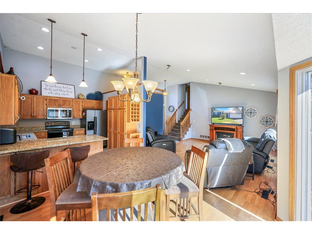 512 Hyde Avenue N Mahtomedi MN 55115 7087058 image21