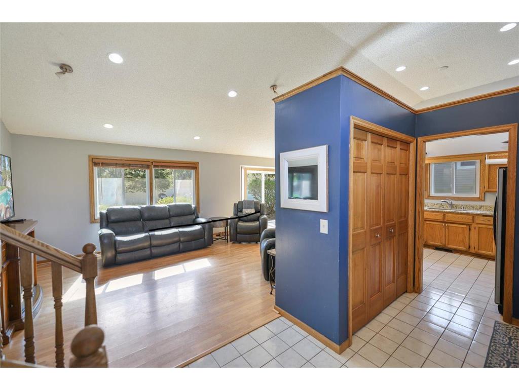 512 Hyde Avenue N Mahtomedi MN 55115 7087058 image26