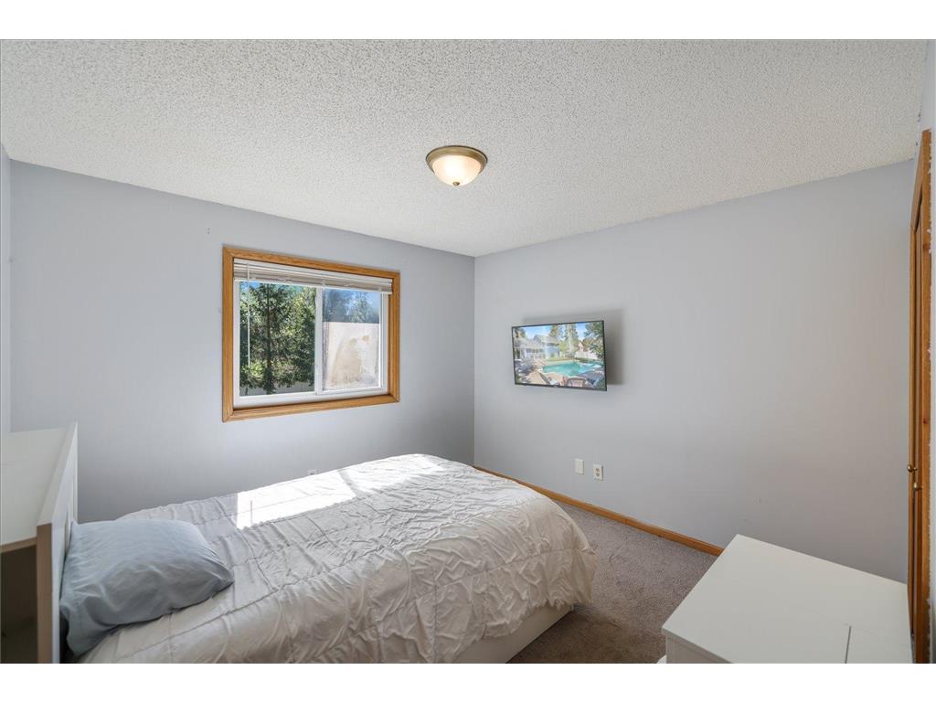 512 Hyde Avenue N Mahtomedi MN 55115 7087058 image31