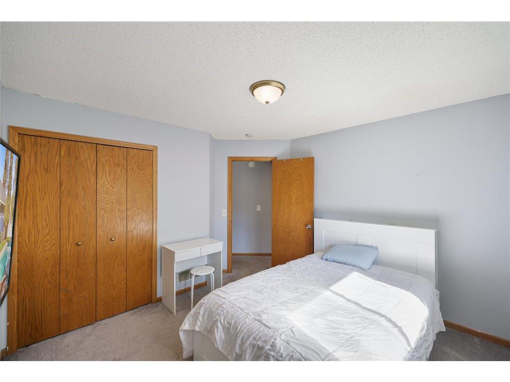 512 Hyde Avenue N Mahtomedi MN 55115 7087058 image32
