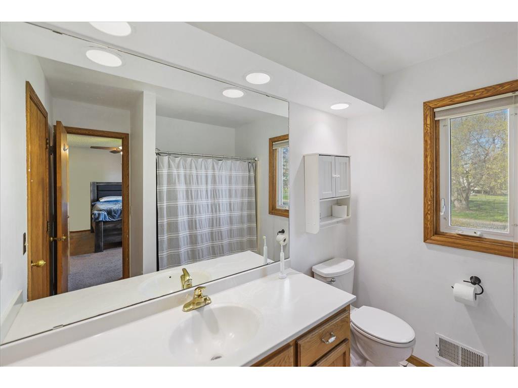 512 Hyde Avenue N Mahtomedi MN 55115 7087058 image35