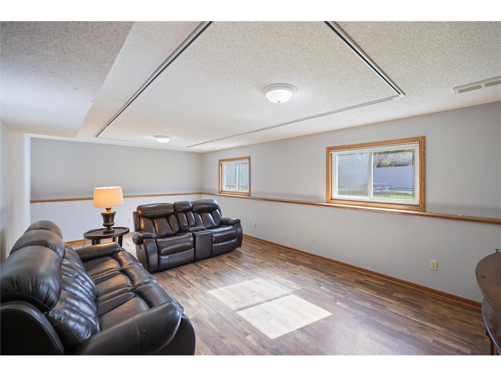512 Hyde Avenue N Mahtomedi MN 55115 7087058 image36