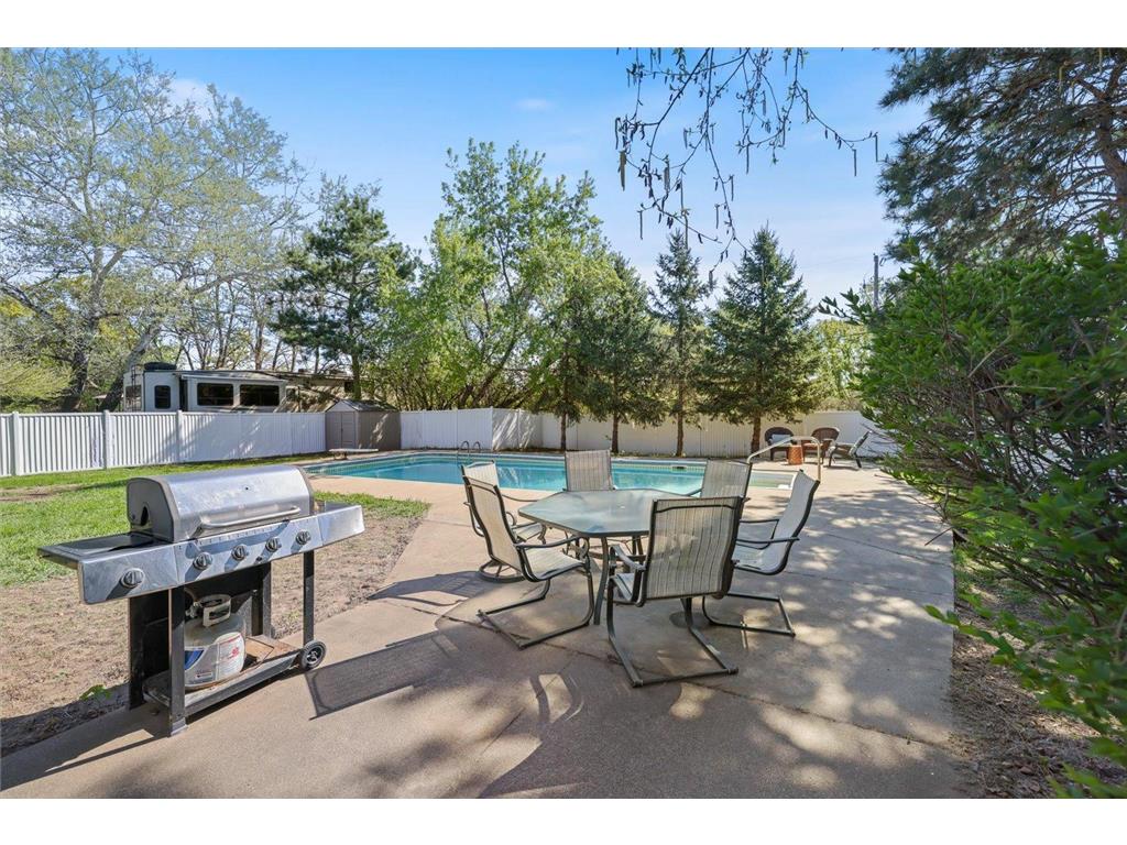 512 Hyde Avenue N Mahtomedi MN 55115 7087058 image45