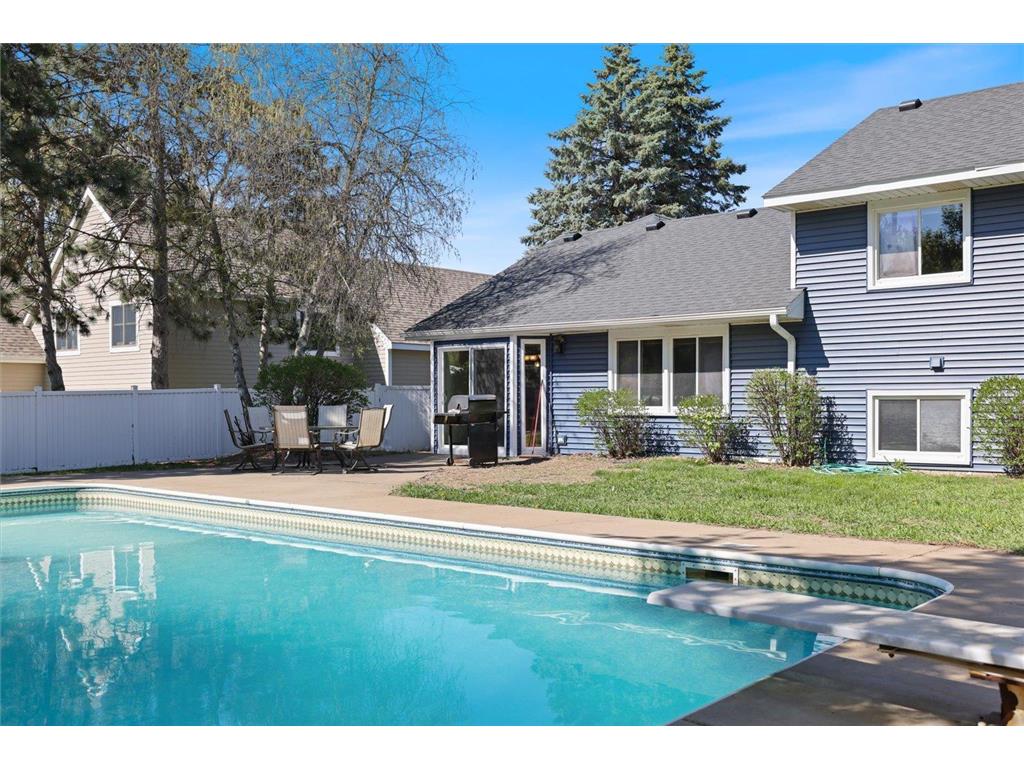 512 Hyde Avenue N Mahtomedi MN 55115 7087058 image46