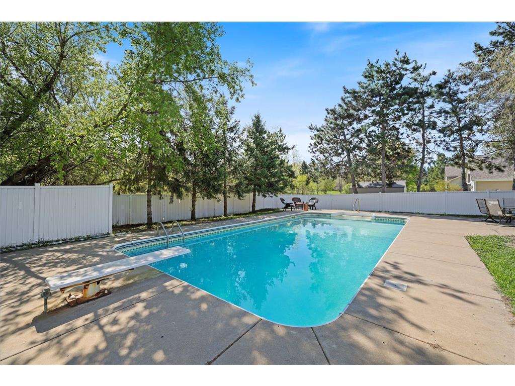512 Hyde Avenue N Mahtomedi MN 55115 7087058 image50