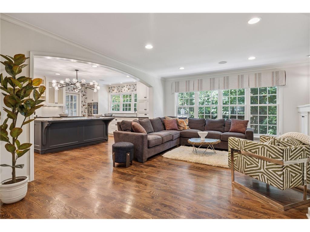 512 Janalyn Circle Golden Valley MN 55416 6737759 image10