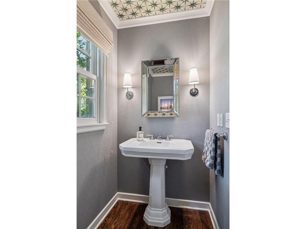 512 Janalyn Circle Golden Valley MN 55416 6737759 image27