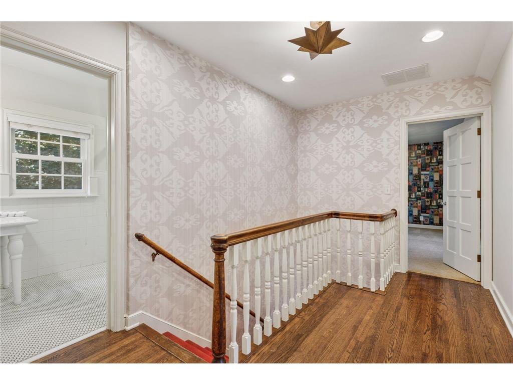 512 Janalyn Circle Golden Valley MN 55416 6737759 image40