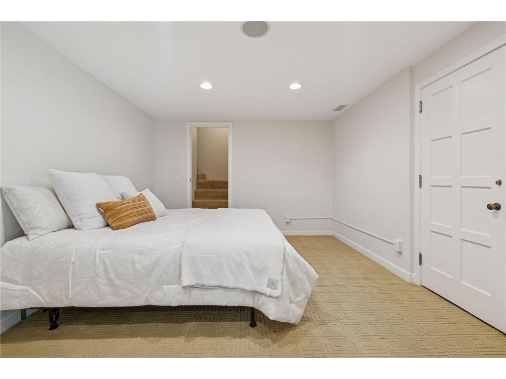 512 Janalyn Circle Golden Valley MN 55416 6737759 image55