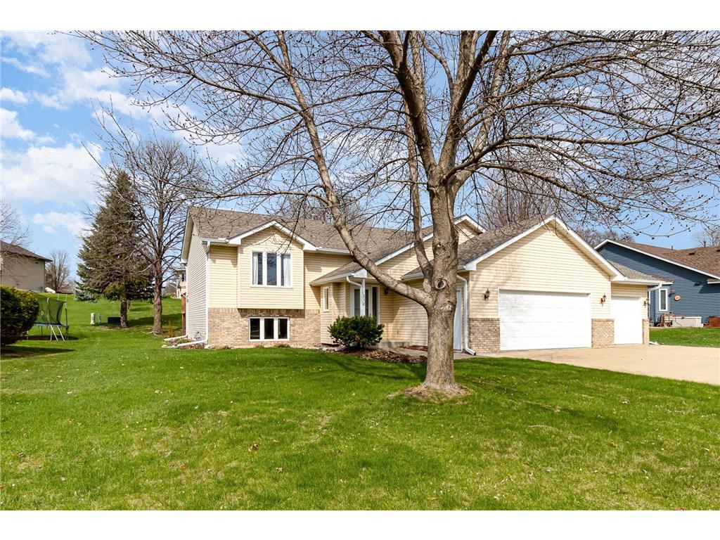 512 Lady Slipper Avenue NE New Prague MN 56071 6706938 image1