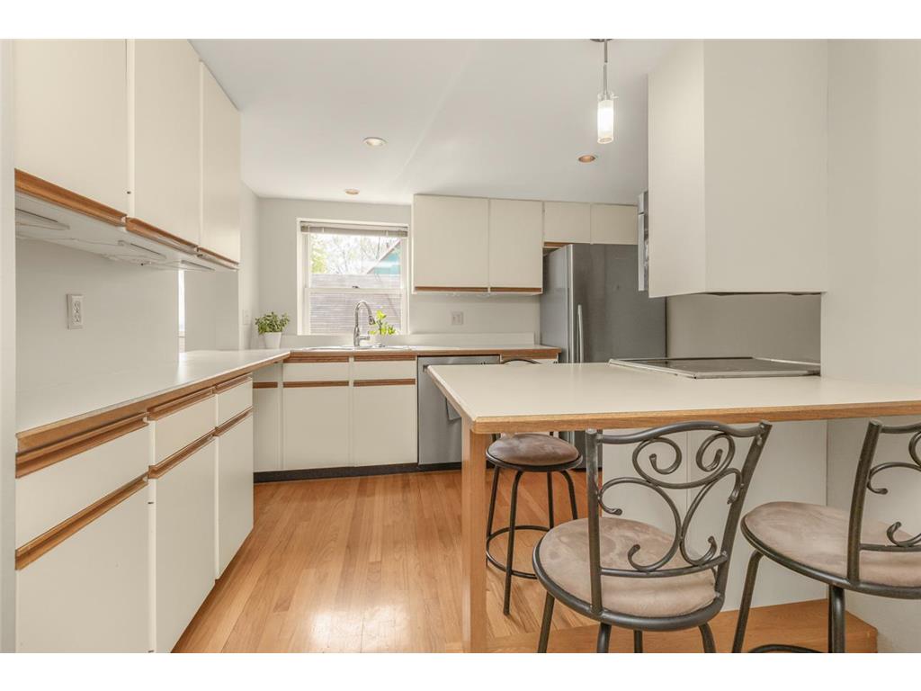 512 Laurel Avenue #5 Saint Paul MN 55102 7054493 image11
