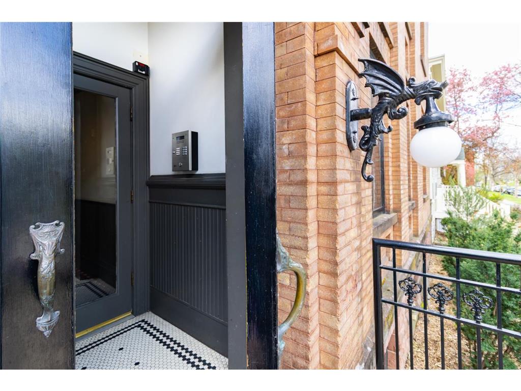 512 Laurel Avenue #5 Saint Paul MN 55102 7054493 image3