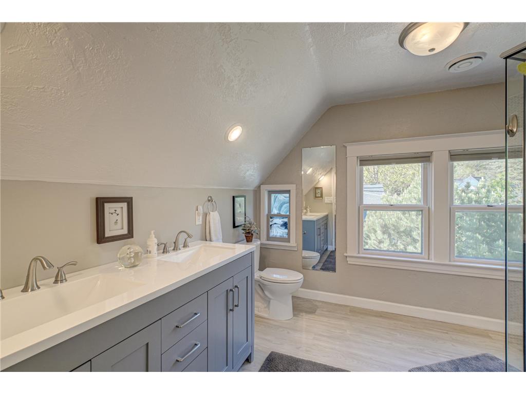 512 Locust Street Hudson WI 54016 7069577 image19