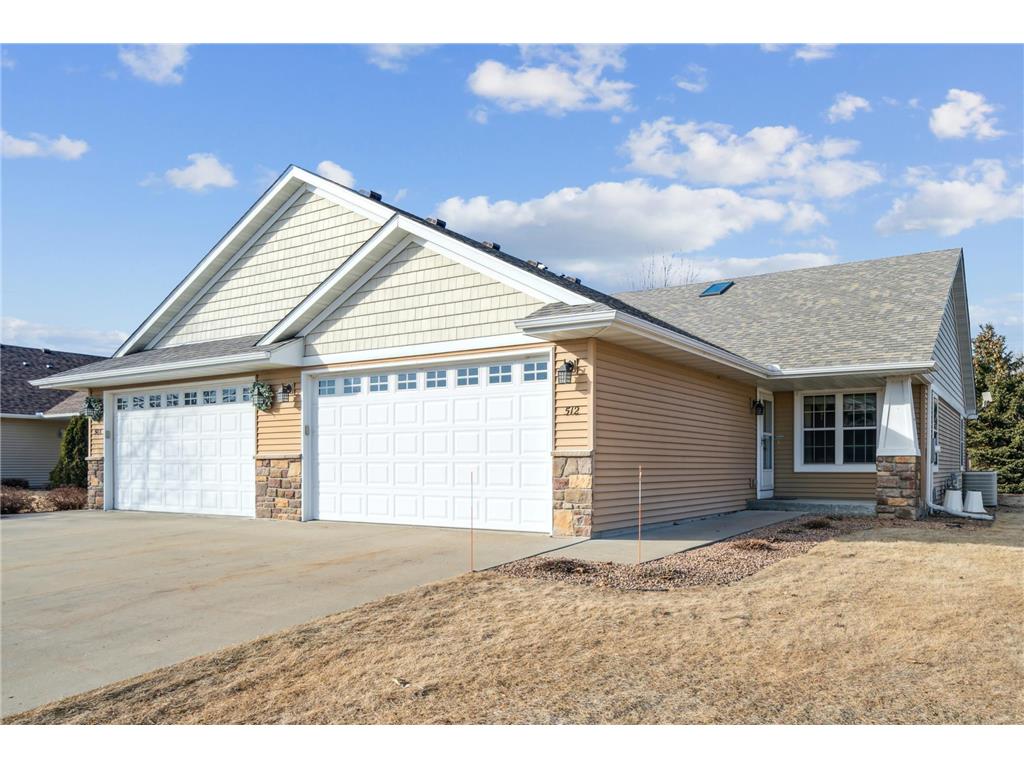 512 Oak Village Court Belle Plaine MN 56011 6675337 image1