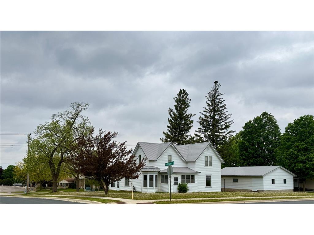 512 S Broadway Street Spring Valley MN 55975 7077248 image1