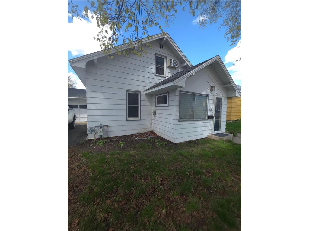 512 State Street W Detroit Lakes MN 56501 7070287 image1