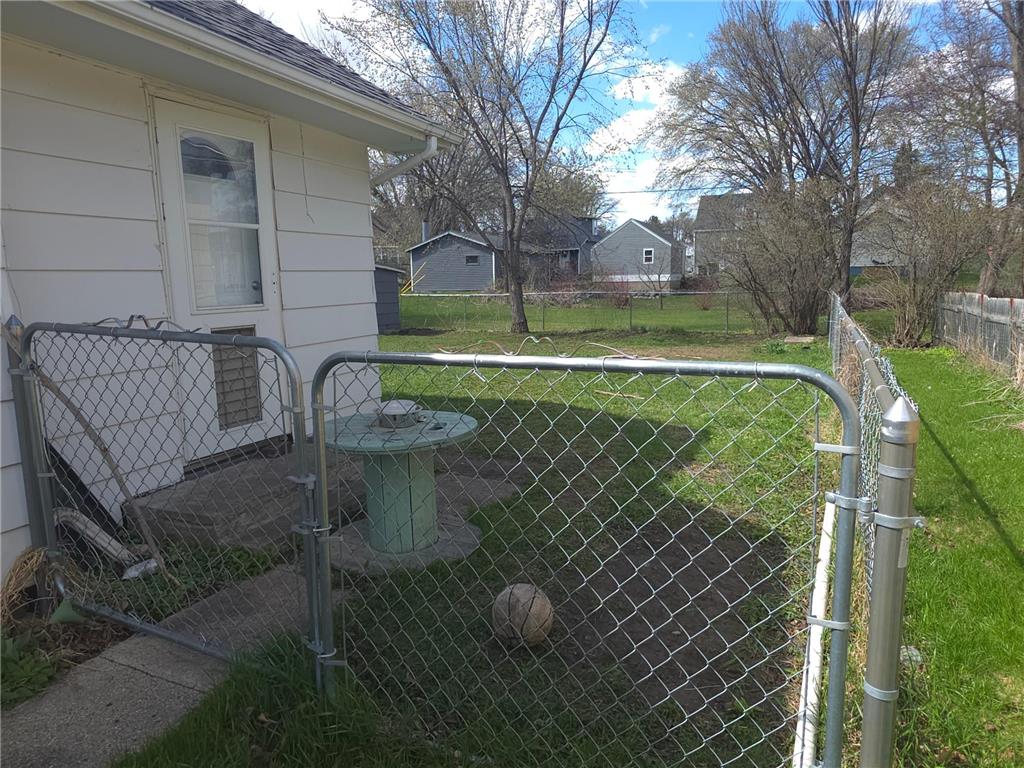512 State Street W Detroit Lakes MN 56501 7070287 image14