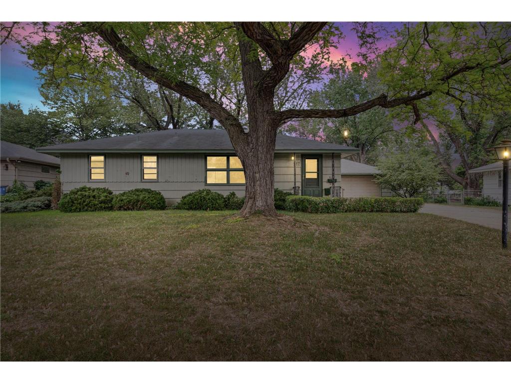 512 W 104th Street Bloomington MN 55420 6381437 image1