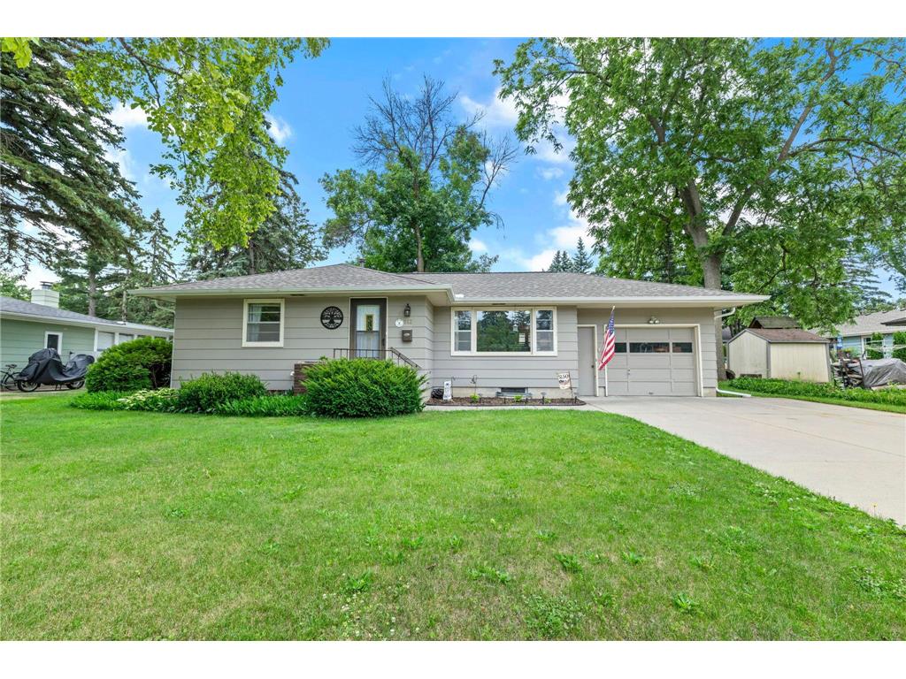 512 Woodley Street E Northfield MN 55057 7091415 image1
