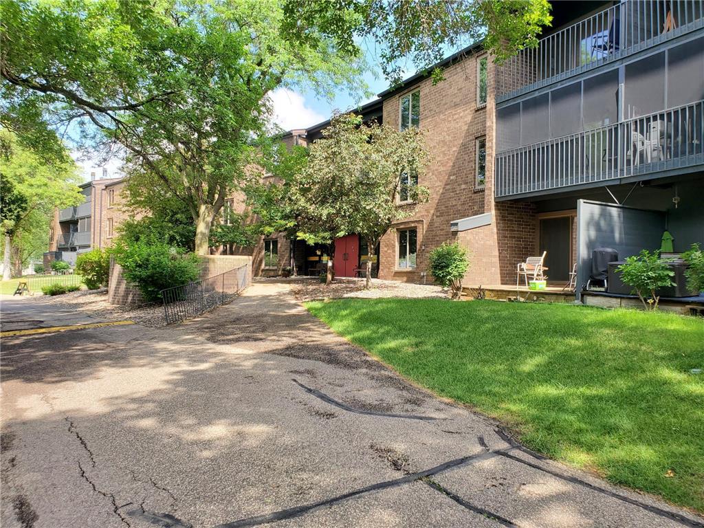 5120 W 102nd Street 104, Bloomington, MN, 55437 MLS 6232525 Edina