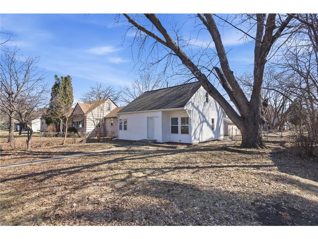 5122 Morgan Avenue N Minneapolis MN 55430 7041303 image31