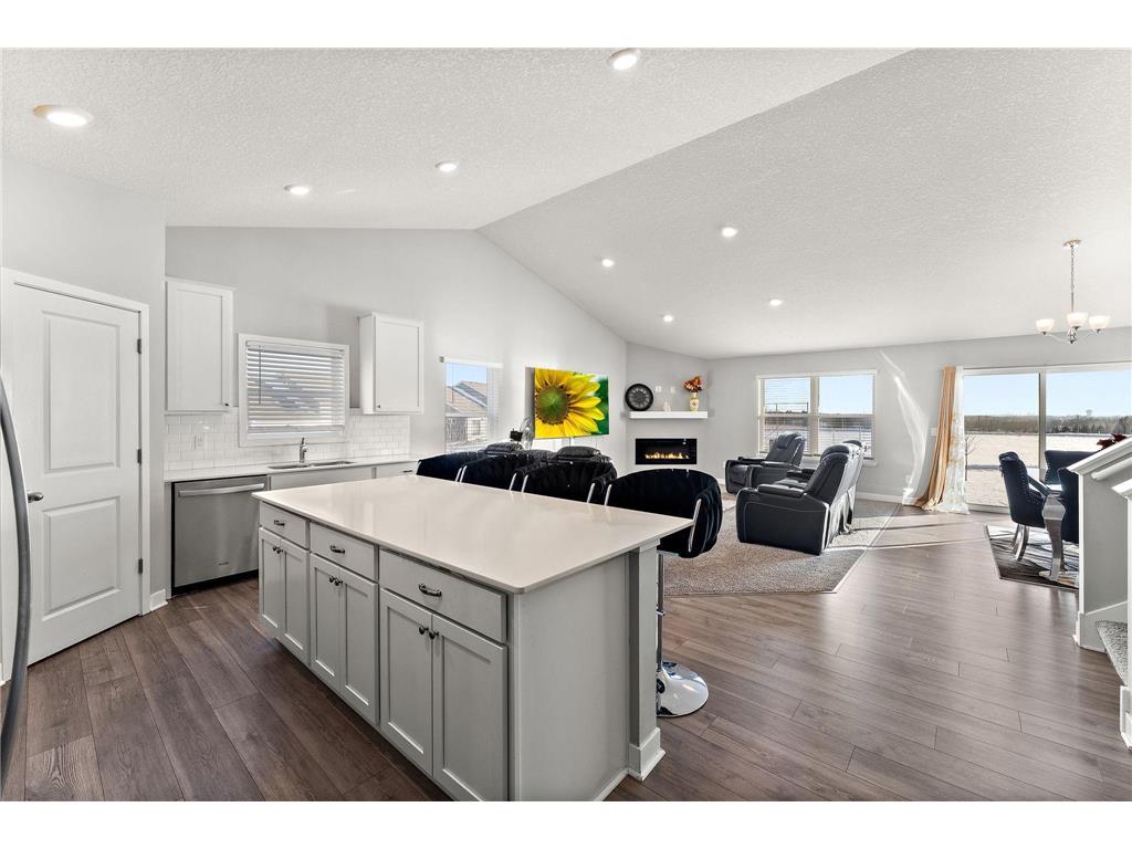 5124 Mustang Circle Woodbury MN 55129 7029348 image23