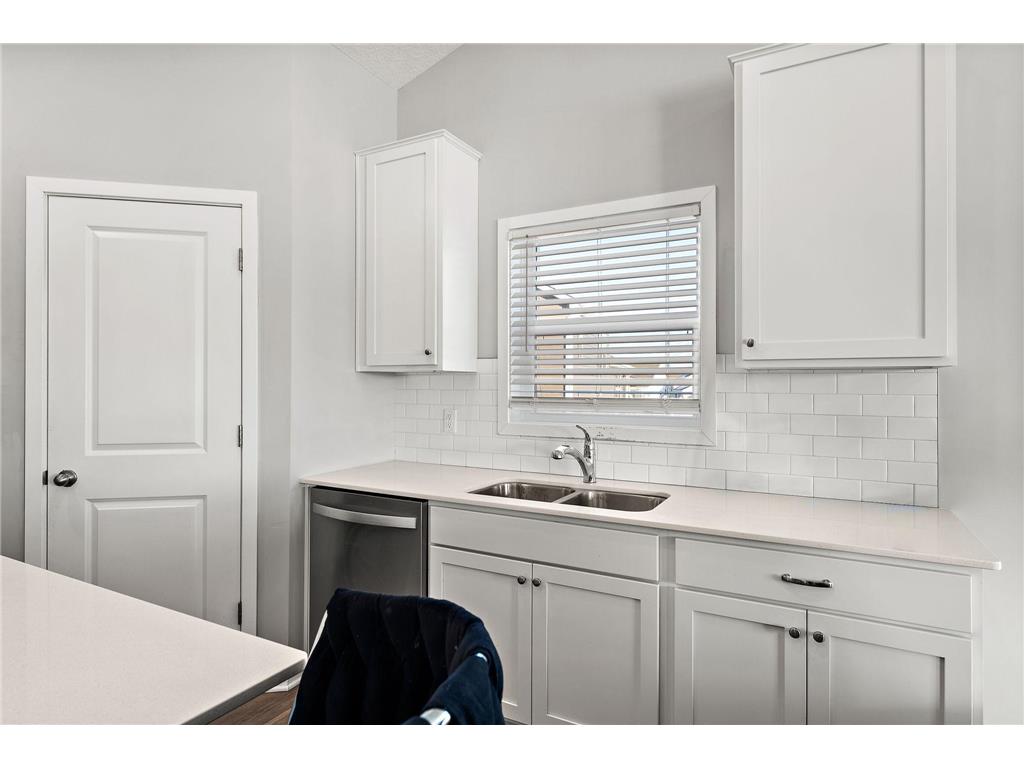 5124 Mustang Circle Woodbury MN 55129 7029348 image26