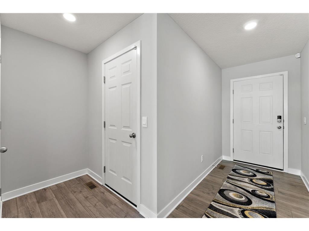 5124 Mustang Circle Woodbury MN 55129 7029348 image29