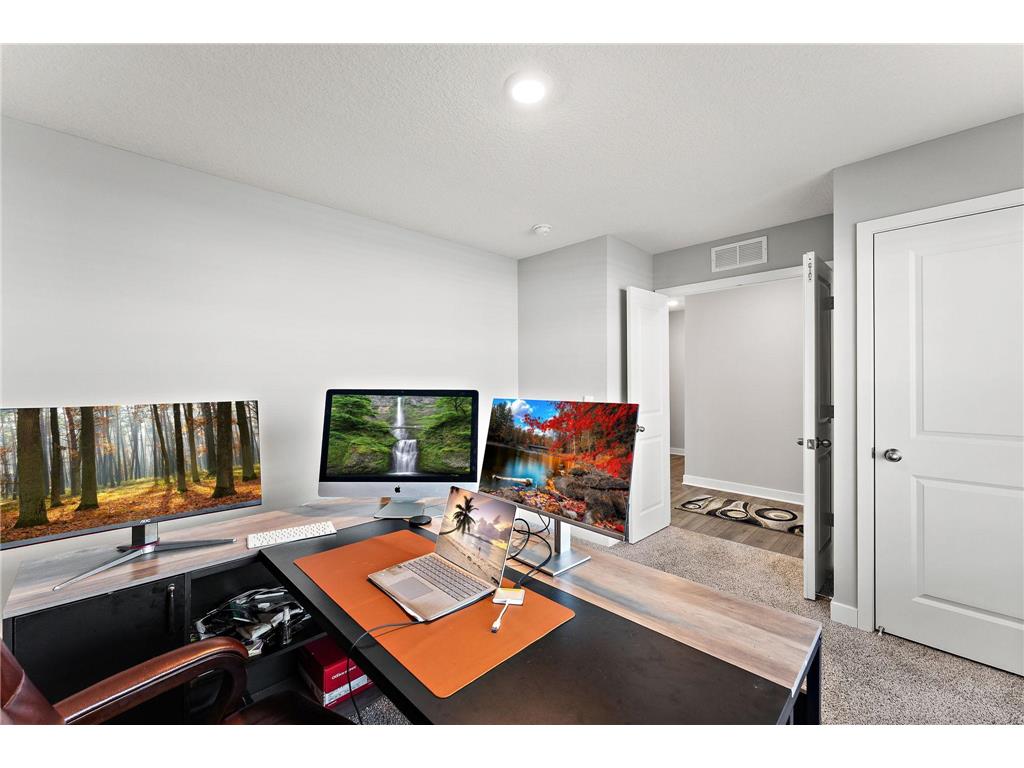 5124 Mustang Circle Woodbury MN 55129 7029348 image31