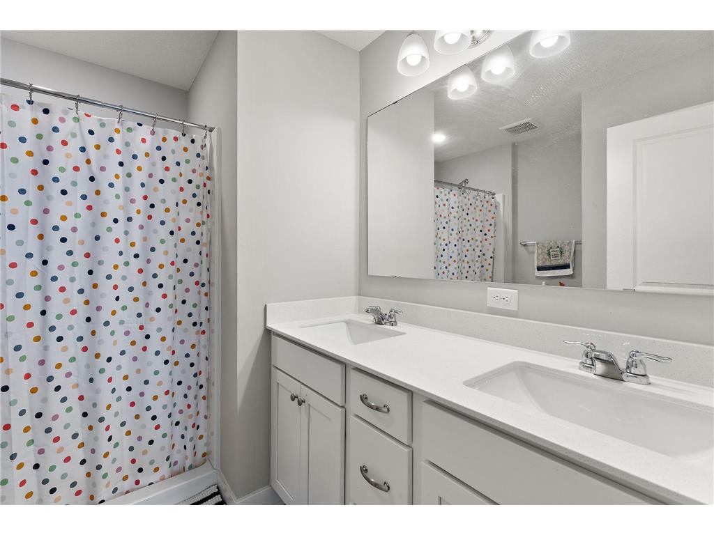 5124 Mustang Circle Woodbury MN 55129 7029348 image38