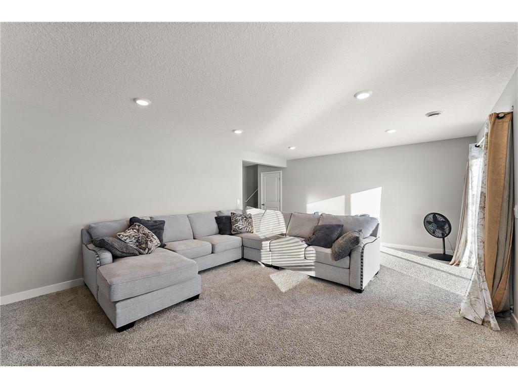 5124 Mustang Circle Woodbury MN 55129 7029348 image41