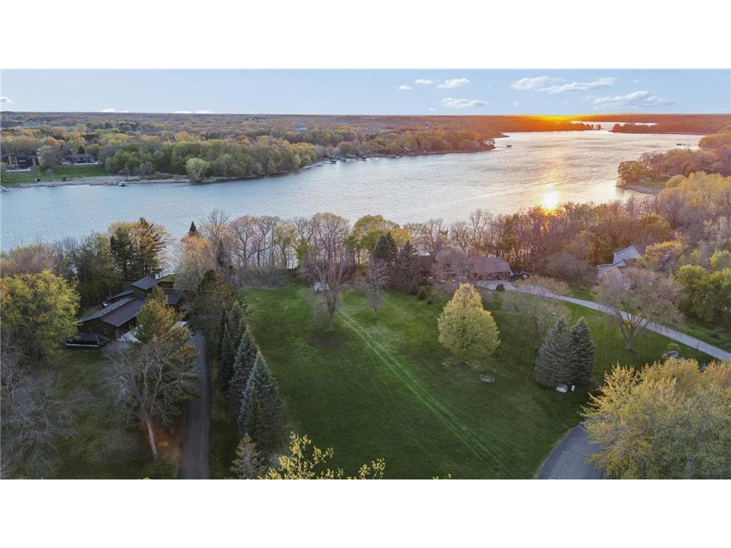 5125 Fern Drive Independence MN 55357 - Sarah 7068195 image1