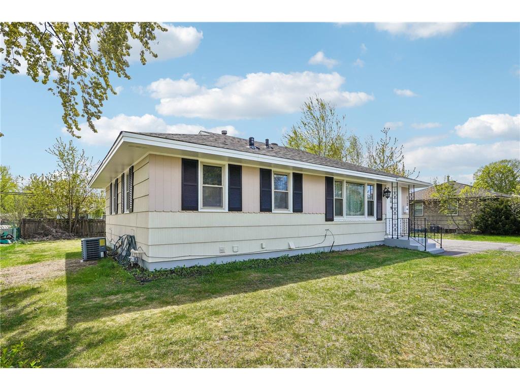 5125 Howe Lane Brooklyn Center MN 55429 6773020 image2