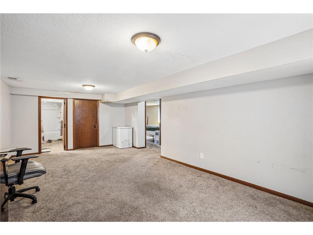5125 Howe Lane Brooklyn Center MN 55429 6773020 image25