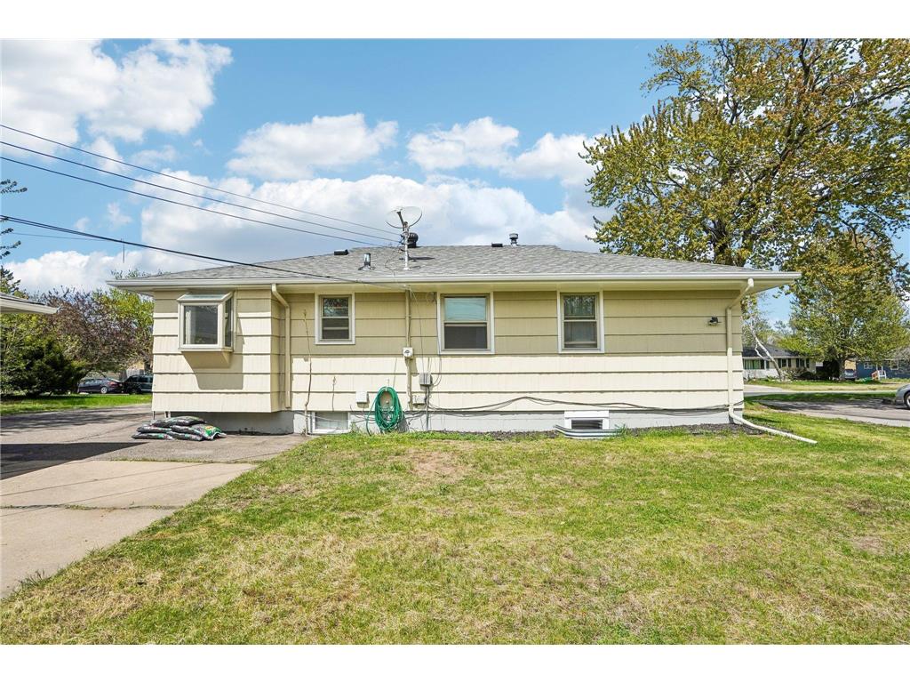 5125 Howe Lane Brooklyn Center MN 55429 6773020 image34