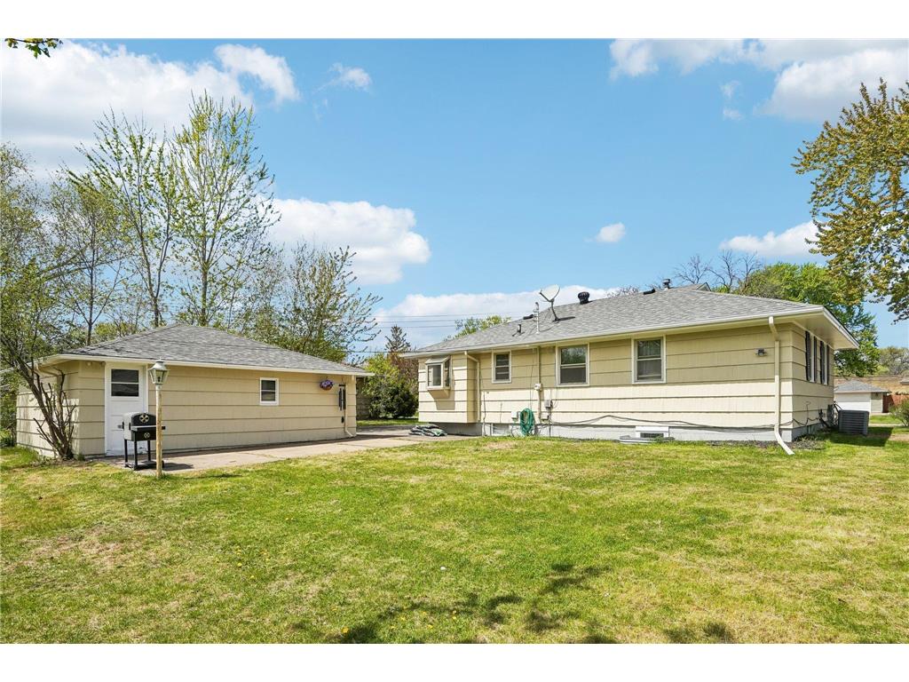 5125 Howe Lane Brooklyn Center MN 55429 6773020 image36