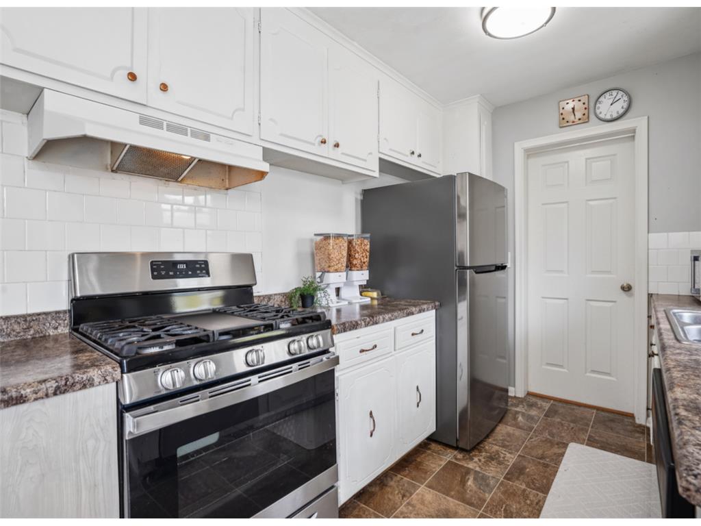 5125 Howe Lane Brooklyn Center MN 55429 6773020 image9