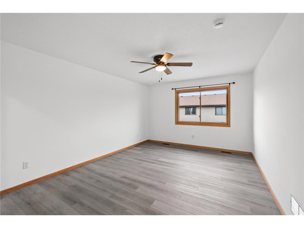 5127 84th Court N Brooklyn Park MN 55443 7042528 image24