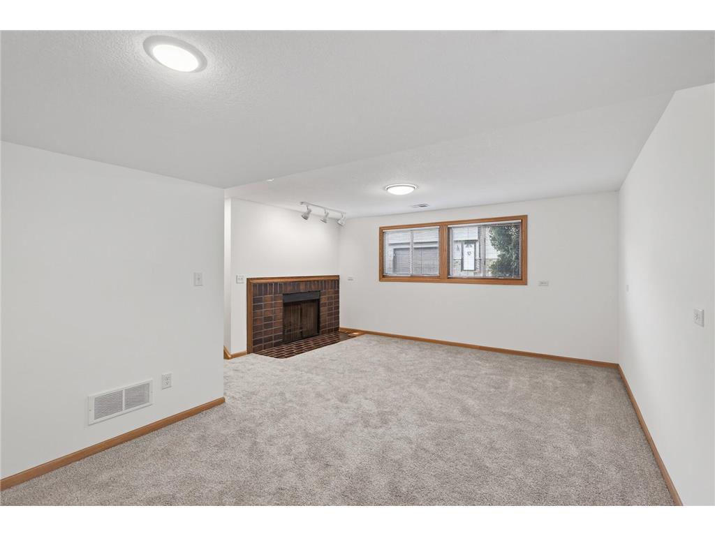 5127 84th Court N Brooklyn Park MN 55443 7042528 image30