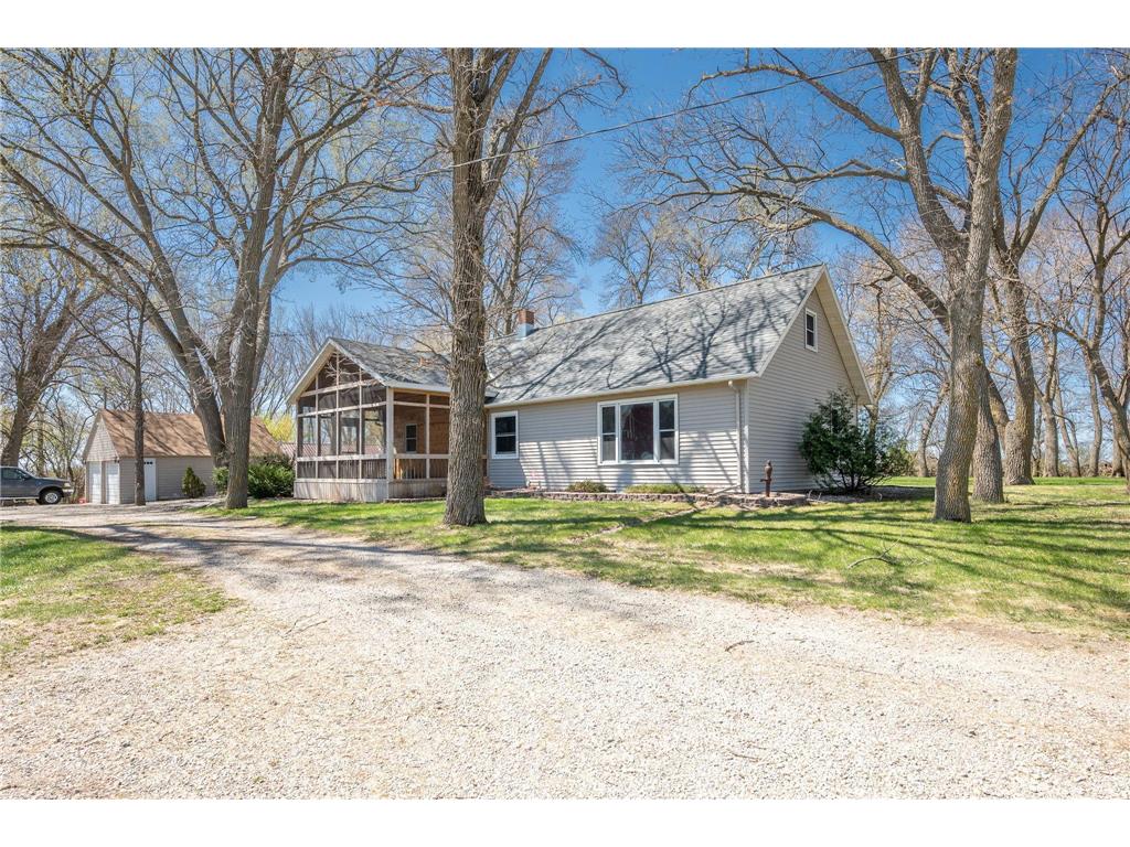 51280 60th Street Bricelyn MN 56014 6363672 image1