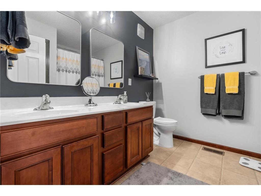 5129 Scott Path Robbinsdale MN 55422 7034204 image22