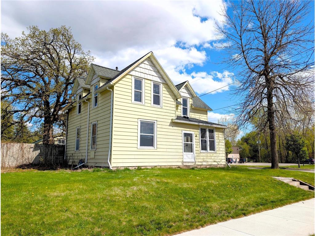 513 4th Street SW Montgomery MN 56069 7066210 image1