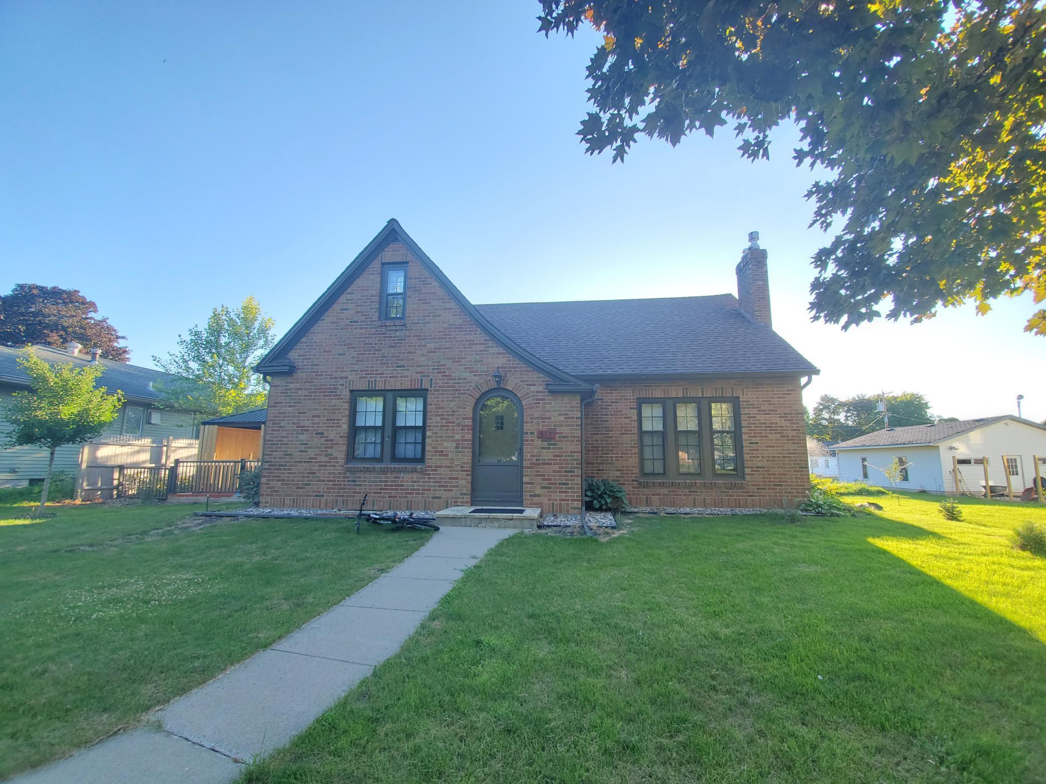 513 5th Street, Gaylord, MN 55334 MLS 5629134 Edina Realty