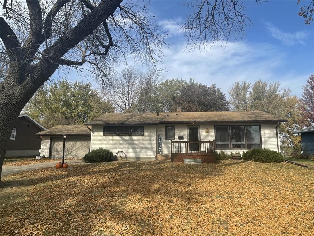 513 E Hollett Street, Tracy, MN, 56175 MLS 6274539 Edina Realty