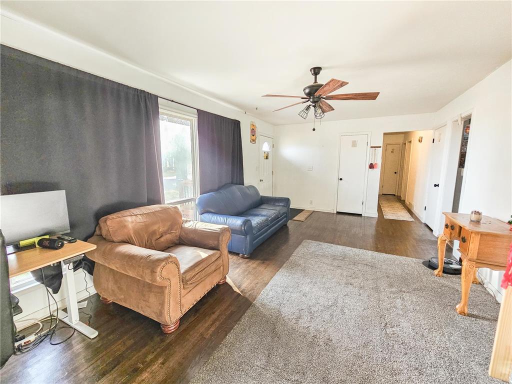 513 E Hollett Street Tracy MN 56175 7051900 image3
