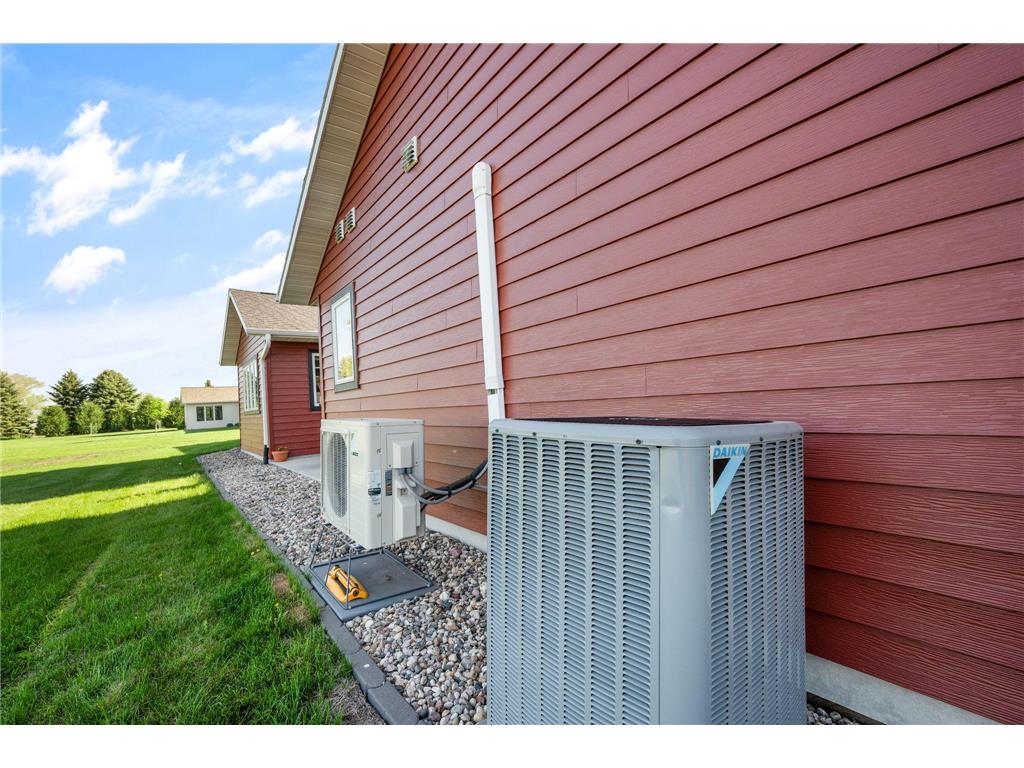 513 Harrison Street Welcome MN 56181 6819431 image48