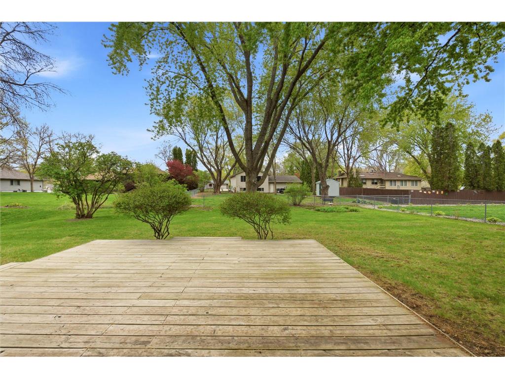 513 Laredo Lane Chanhassen MN 55317 7063097 image11